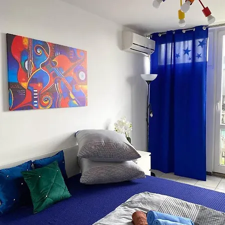 Art №1 Grzybowska 39 *