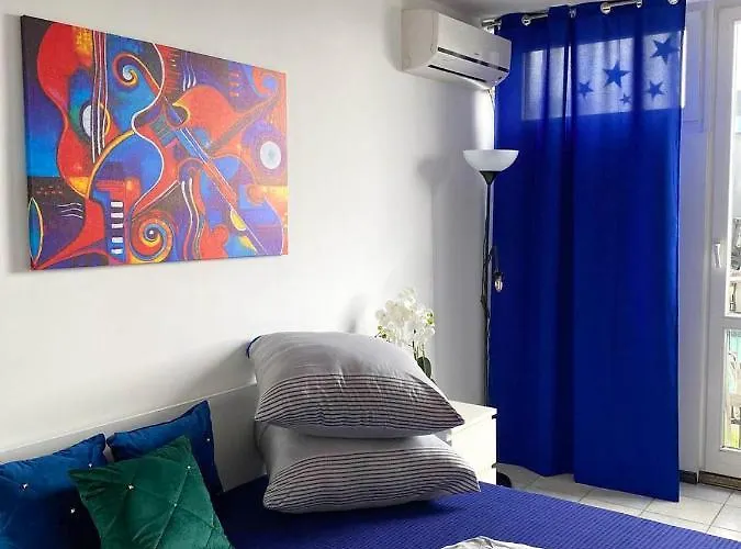 Art №1 Grzybowska 39 *